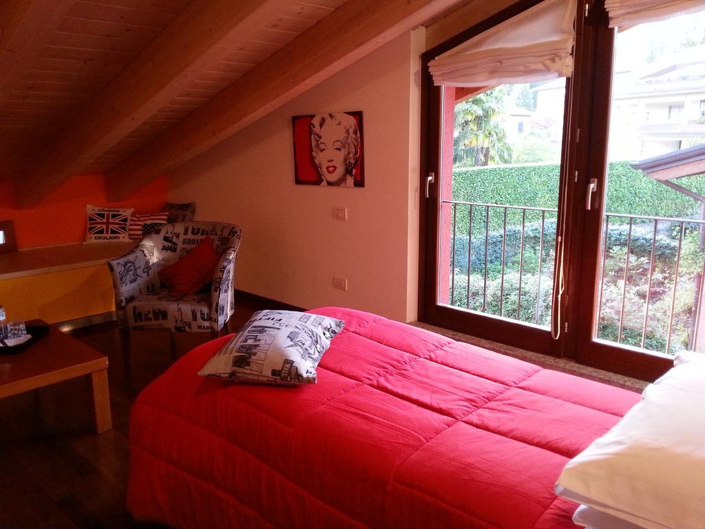 B&B Douglas House Varese Exterior foto